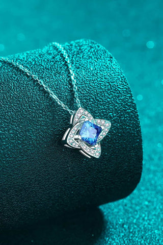 1 Carat Moissanite Floral Pendant Necklace 1 Carat Moissanite Floral Pendant Necklace