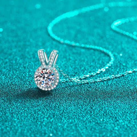 1 Carat Moissanite Rabbit Ears Shape Pendant Necklace 1 Carat Moissanite Rabbit Ears Shape Pendant Necklace