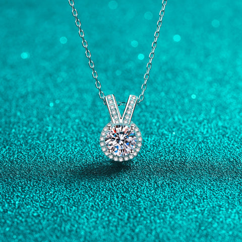 1 Carat Moissanite Rabbit Ears Shape Pendant Necklace 1 Carat Moissanite Rabbit Ears Shape Pendant Necklace