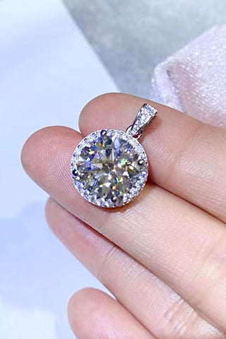 10 Carat Moissanite Pendant Platinum-Plated Necklace 10 Carat Moissanite Pendant Platinum-Plated Necklace