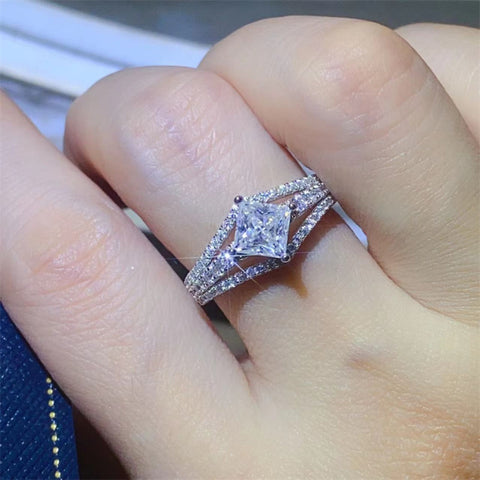 1 Carat Moissanite 925 Sterling Silver Ring 1 Carat Moissanite 925 Sterling Silver Ring
