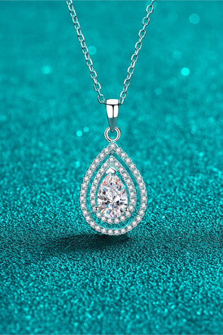 1 Carat Moissanite Teardrop Pendant Necklace 1 Carat Moissanite Teardrop Pendant Necklace