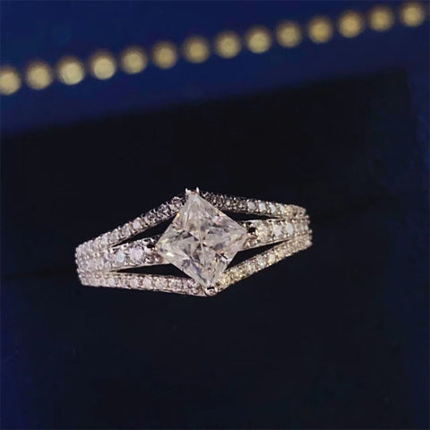 1 Carat Moissanite 925 Sterling Silver Ring 1 Carat Moissanite 925 Sterling Silver Ring