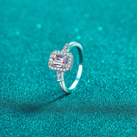 1 Carat Moissanite 925 Sterling Silver Ring 1 Carat Moissanite 925 Sterling Silver Ring