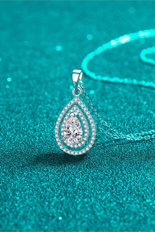 1 Carat Moissanite Teardrop Pendant Necklace 1 Carat Moissanite Teardrop Pendant Necklace