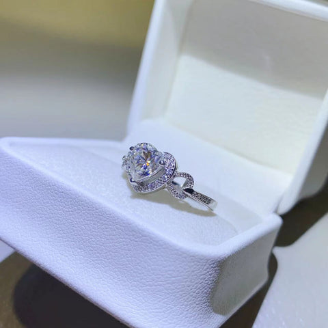 1 Carat Moissanite 925 Sterling Silver Ring 1 Carat Moissanite 925 Sterling Silver Ring