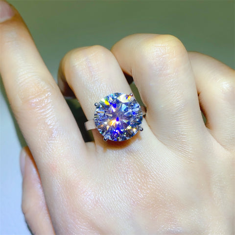 10 Carat Moissanite 925 Sterling Silver Ring 10 Carat Moissanite 925 Sterling Silver Ring