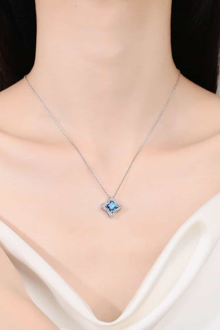 1 Carat Moissanite Floral Pendant Necklace 1 Carat Moissanite Floral Pendant Necklace