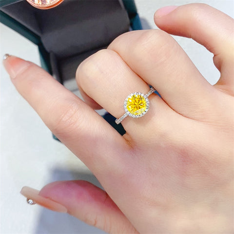 1 Carat Moissanite 925 Sterling Silver Ring 1 Carat Moissanite 925 Sterling Silver Ring