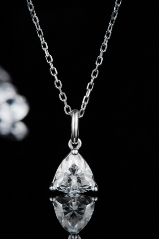 1 Carat Moissanite Pendant 925 Sterling Silver Necklace 1 Carat Moissanite Pendant 925 Sterling Silver Necklace