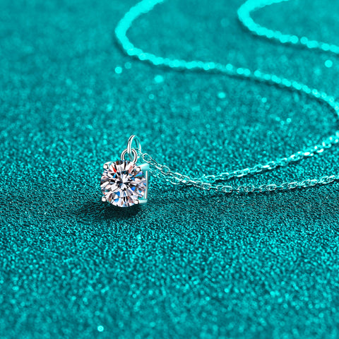 1 Carat Moissanite 925 Sterling Silver Necklace 1 Carat Moissanite 925 Sterling Silver Necklace