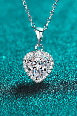 1 Carat Moissanite Heart Pendant Chain Necklace 1 Carat Moissanite Heart Pendant Chain Necklace