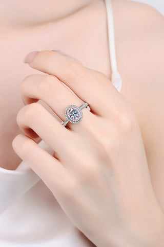 1 Carat Moissanite 925 Sterling Silver Halo Ring 1 Carat Moissanite 925 Sterling Silver Halo Ring