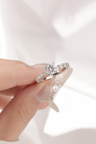1 Carat Moissanite 925 Sterling Silver Ring 1 Carat Moissanite 925 Sterling Silver Ring