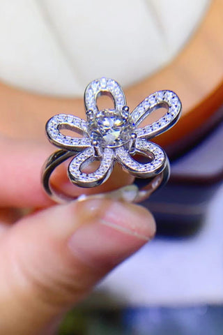 1 Carat Moissanite Flower-Shape Open Ring 1 Carat Moissanite Flower-Shape Open Ring
