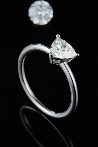 1 Carat Moissanite 925 Sterling Silver Solitaire Ring 1 Carat Moissanite 925 Sterling Silver Solitaire Ring
