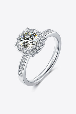 1 Carat Moissanite 925 Sterling Silver Halo Ring 1 Carat Moissanite 925 Sterling Silver Halo Ring