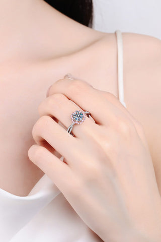 1 Carat Moissanite Flower-Shaped Crisscross Ring 1 Carat Moissanite Flower-Shaped Crisscross Ring