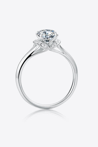 1 Carat Moissanite 925 Sterling Silver Split Shank Ring 1 Carat Moissanite 925 Sterling Silver Split Shank Ring