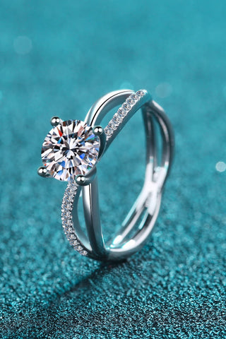 1 Carat Moissanite Crisscross Split Shank Ring 1 Carat Moissanite Crisscross Split Shank Ring