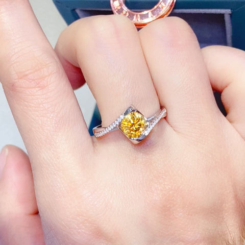 1 Carat Moissanite 925 Sterling Silver Ring 1 Carat Moissanite 925 Sterling Silver Ring