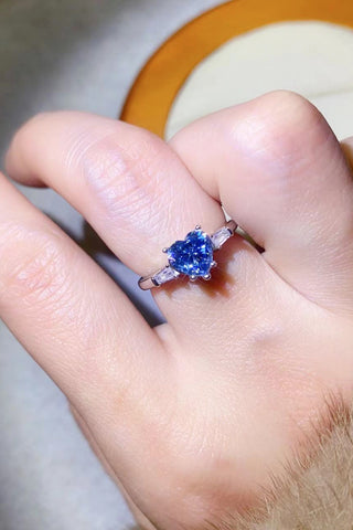 1 Carat Moissanite Heart-Shaped Platinum-Plated Ring in Blue 1 Carat Moissanite Heart-Shaped Platinum-Plated Ring in Blue