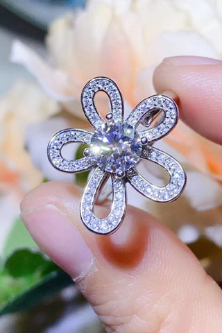 1 Carat Moissanite Flower-Shape Open Ring 1 Carat Moissanite Flower-Shape Open Ring