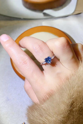 1 Carat Moissanite Heart-Shaped Platinum-Plated Ring in Blue 1 Carat Moissanite Heart-Shaped Platinum-Plated Ring in Blue