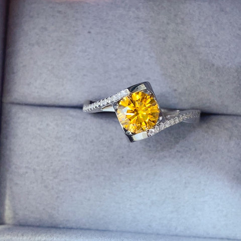 1 Carat Moissanite 925 Sterling Silver Ring 1 Carat Moissanite 925 Sterling Silver Ring