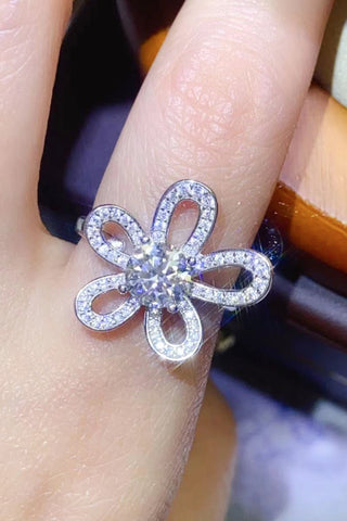 1 Carat Moissanite Flower-Shape Open Ring 1 Carat Moissanite Flower-Shape Open Ring