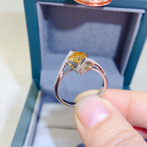 1 Carat Moissanite 925 Sterling Silver Ring 1 Carat Moissanite 925 Sterling Silver Ring