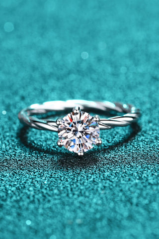 1 Carat Moissanite 6-Prong Twisted Ring 1 Carat Moissanite 6-Prong Twisted Ring