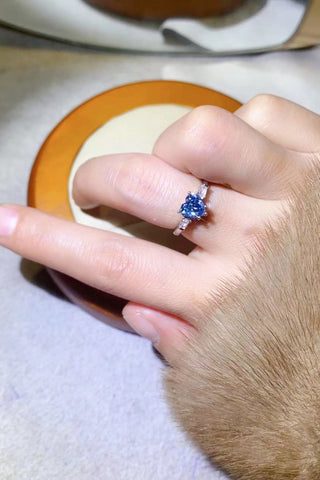 1 Carat Moissanite Heart-Shaped Platinum-Plated Ring in Blue 1 Carat Moissanite Heart-Shaped Platinum-Plated Ring in Blue