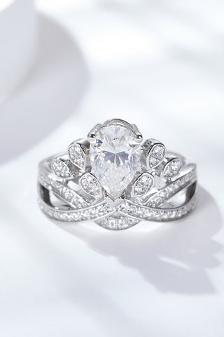 1.5 Carat Moissanite Crown-Shaped Ring 1.5 Carat Moissanite Crown-Shaped Ring