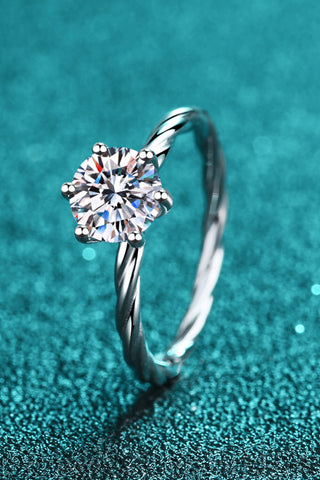 1 Carat Moissanite 6-Prong Twisted Ring 1 Carat Moissanite 6-Prong Twisted Ring