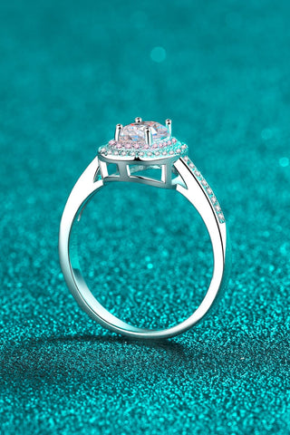 1 Carat Moissanite 925 Sterling Silver Halo Ring 1 Carat Moissanite 925 Sterling Silver Halo Ring
