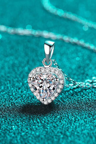 1 Carat Moissanite Heart Pendant Chain Necklace 1 Carat Moissanite Heart Pendant Chain Necklace