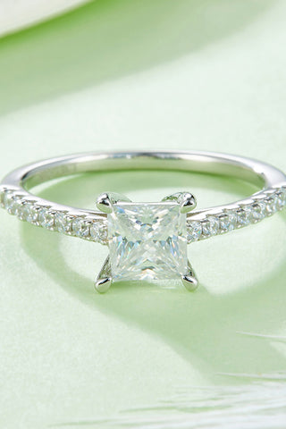 1.21 Carat Moissanite 925 Sterling Silver Side Stone Ring 1.21 Carat Moissanite 925 Sterling Silver Side Stone Ring