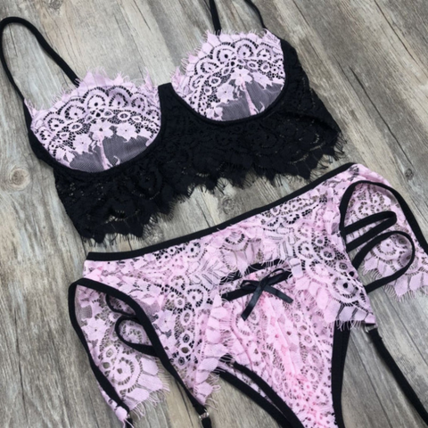 La Belle Fantastique Valentina Lace lingerie (3 Piece Set)