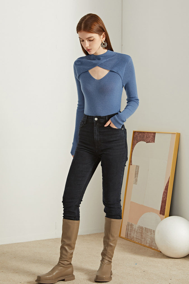 Fangyan | Ines V-neck Knit Top