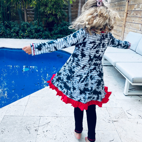 AnnLoren Girls Valentine's Day Heart Tie Dye Outfit Dress and Black Leggings