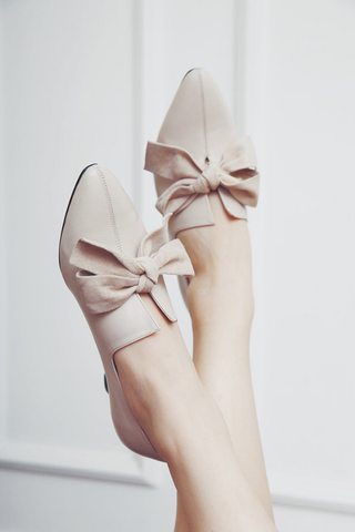 Truble Maaker | Leather Bow Mid-heel Pumps