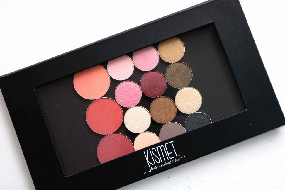 NEW! LOVELY POWDER ILLUMINATORS