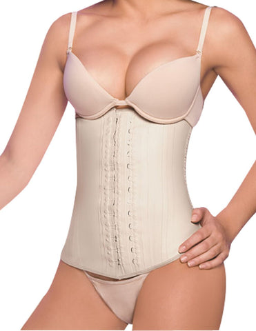 Ann%20Chery_2025_Beige_1.jpg