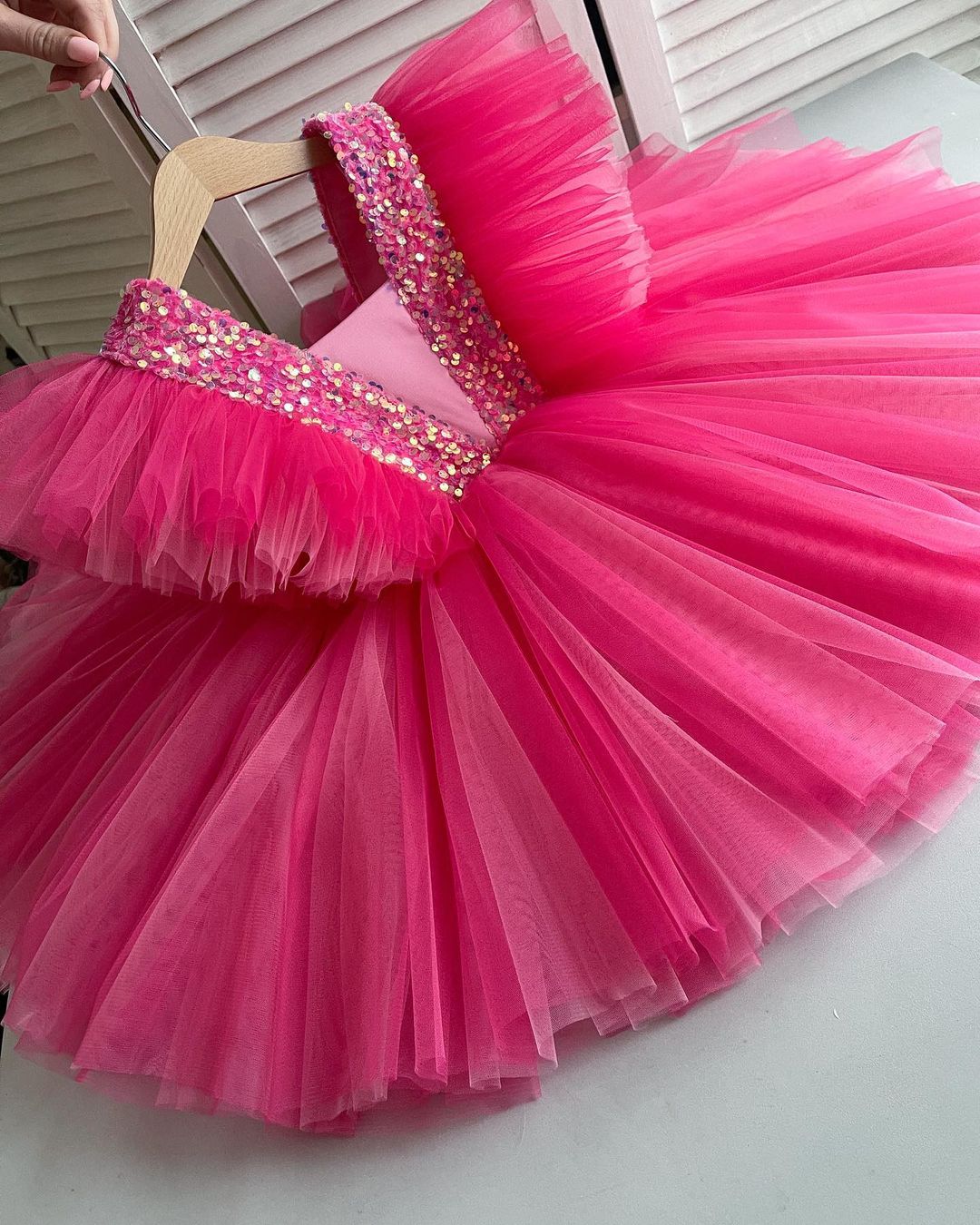 Girls Rose Red Party Princess Dress Kids Sequined Shiny Bithday Ceremony Clothes Children Tulle Ball Gown For Wedding Size 3-8T