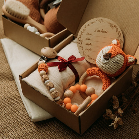 Let&#39;s Make 1set Baby Stuff Bath Towel Cotton Blanket Brush Gift Products For Kids Toy Crochet Rattle Box Christmas Present Gift